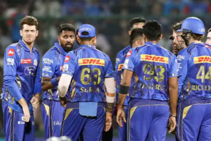 MI Defeats DC in IPL 2025, Breaks Delhi’s Four-Match Unbeaten Run