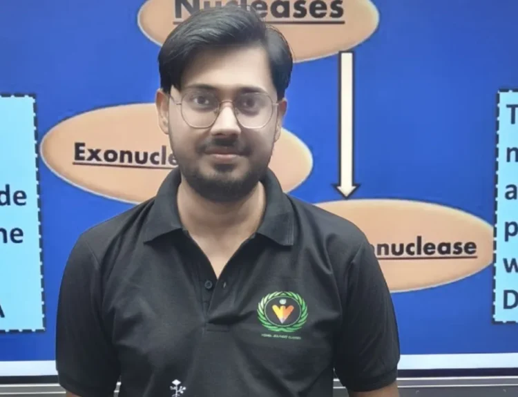 A Salute to a Teacher Who Chose His Students Even in His Hardest Times